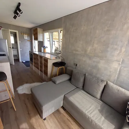 Casa de Férias Tinyhaus In 16845 Mitten Im Dorf Tiny House *