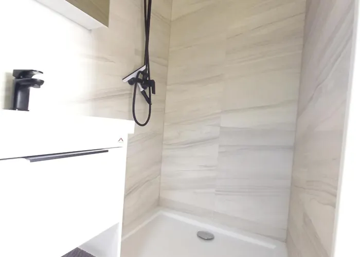 Tinyhaus In 16845 Mitten Im Dorf Tiny House Casa vacanze Manker